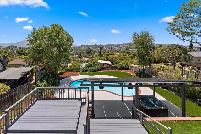 10111 Cliffwood Dr, La Mesa, CA 91941