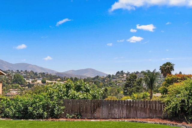 10111 Cliffwood Dr, La Mesa, CA 91941