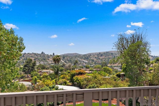 10111 Cliffwood Dr, La Mesa, CA 91941