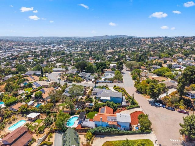 10111 Cliffwood Dr, La Mesa, CA 91941