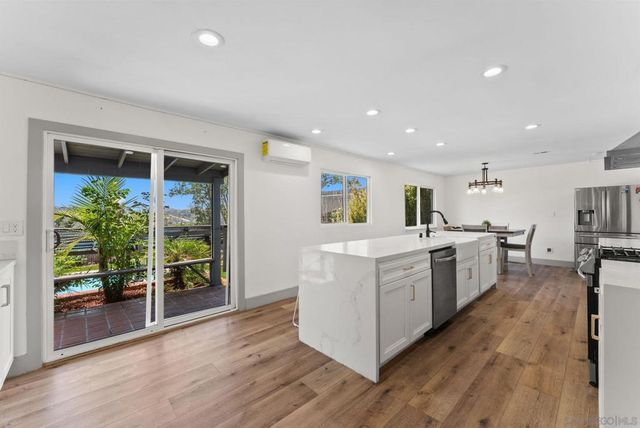 10111 Cliffwood Dr, La Mesa, CA 91941