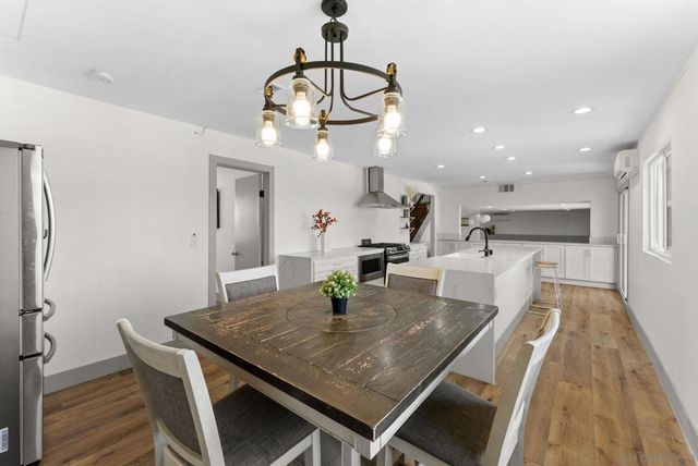 10111 Cliffwood Dr, La Mesa, CA 91941