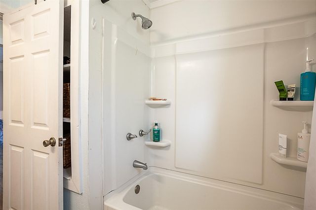 3817 Stuart Avenue, Groves, TX 77619