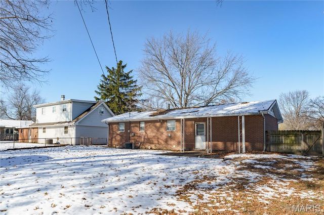 14 Wilson Park Drive, Granite City, IL 62040