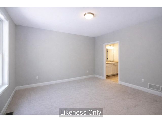 9 Mabel Way, South Burlington, VT 05403