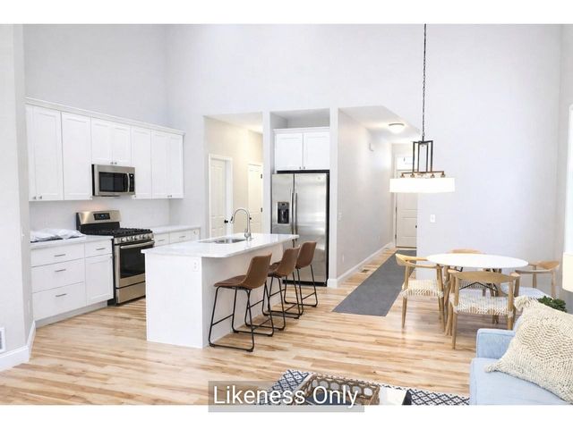 9 Mabel Way, South Burlington, VT 05403