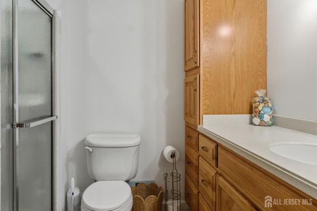 27 sandpiper Drive, Sayreville, NJ 08859