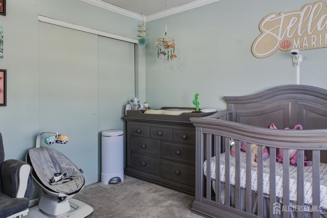 27 sandpiper Drive, Sayreville, NJ 08859