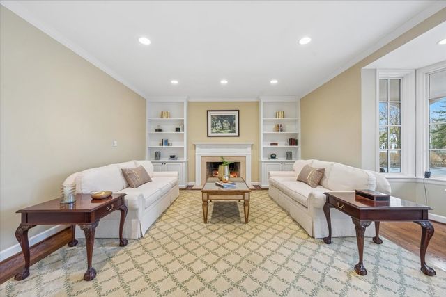 1185 Hill Road, Winnetka, IL 60093