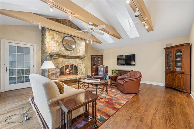 1185 Hill Road, Winnetka, IL 60093