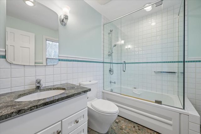 1185 Hill Road, Winnetka, IL 60093