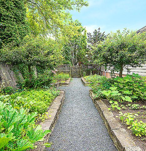 1185 Hill Road, Winnetka, IL 60093