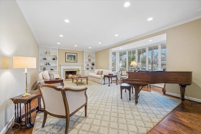 1185 Hill Road, Winnetka, IL 60093