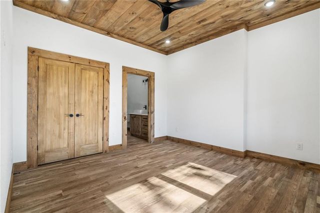 65 Wolf Creek Heights, Mineral Bluff, GA 30559