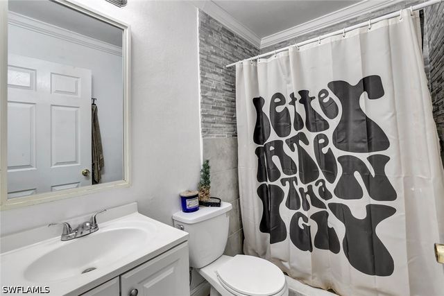 4090 32nd AVE SE, Naples, FL 34117