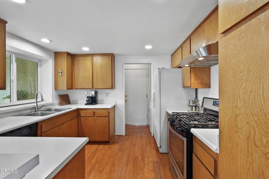 Image 10 of property listing at 228 Parkhaven Court, Fillmore, CA 93015