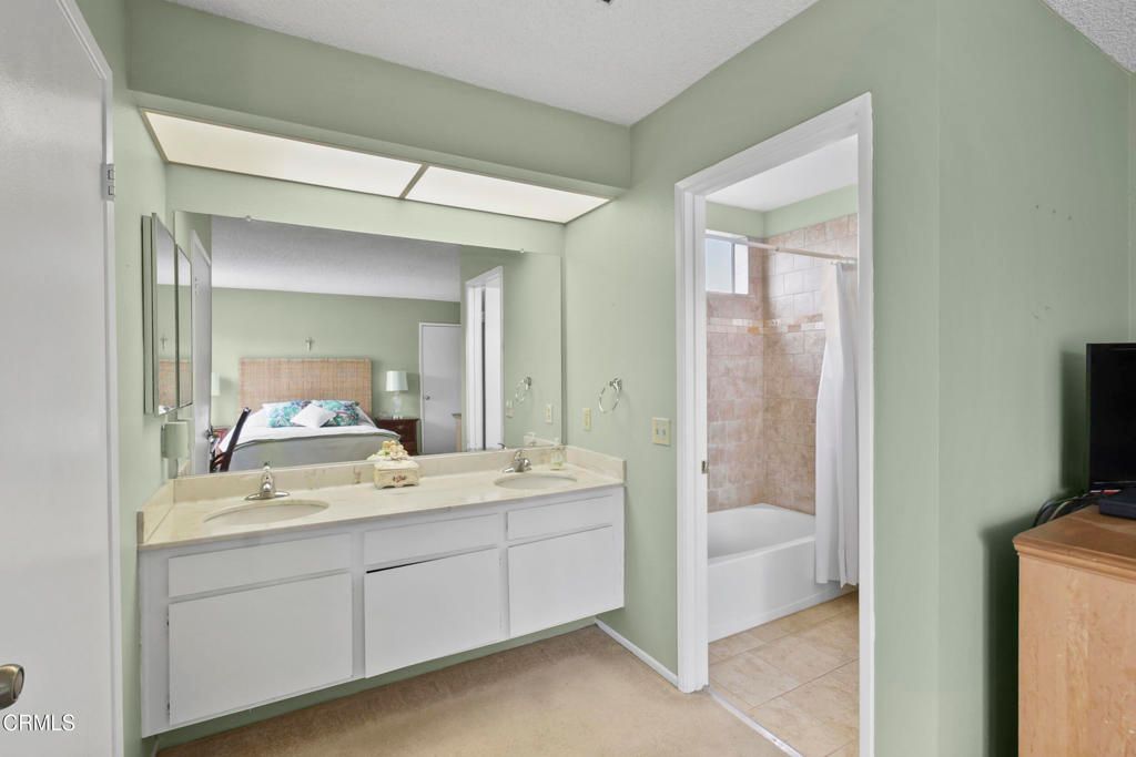 Image 18 of property listing at 228 Parkhaven Court, Fillmore, CA 93015