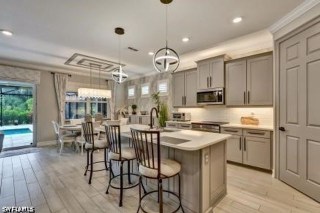 426 Tamarindo LN, Naples, FL 34114