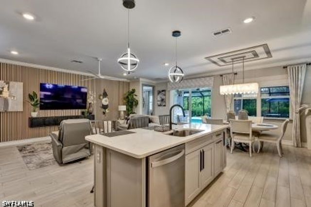 426 Tamarindo LN, Naples, FL 34114