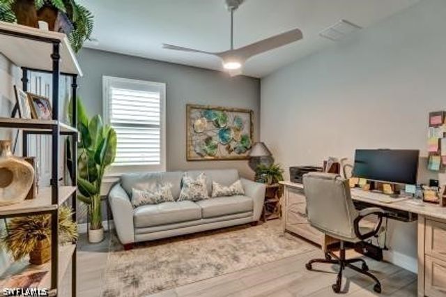 426 Tamarindo LN, Naples, FL 34114