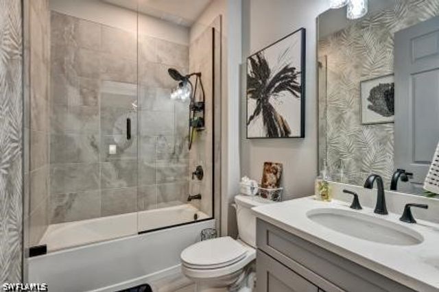 426 Tamarindo LN, Naples, FL 34114