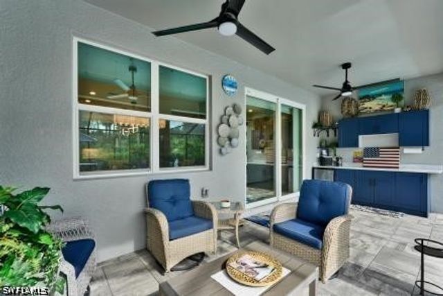 426 Tamarindo LN, Naples, FL 34114