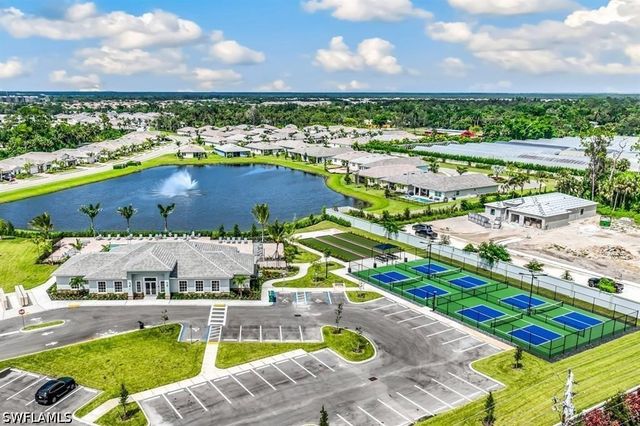 426 Tamarindo LN, Naples, FL 34114
