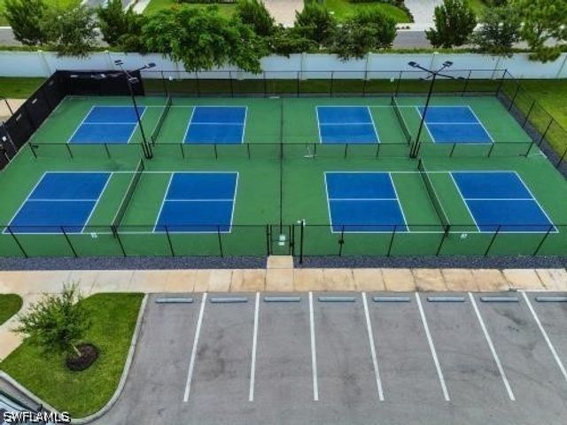426 Tamarindo LN, Naples, FL 34114