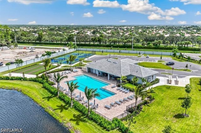 426 Tamarindo LN, Naples, FL 34114