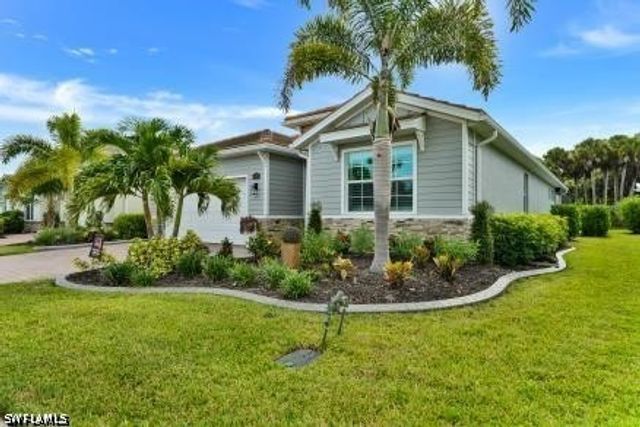 426 Tamarindo LN, Naples, FL 34114