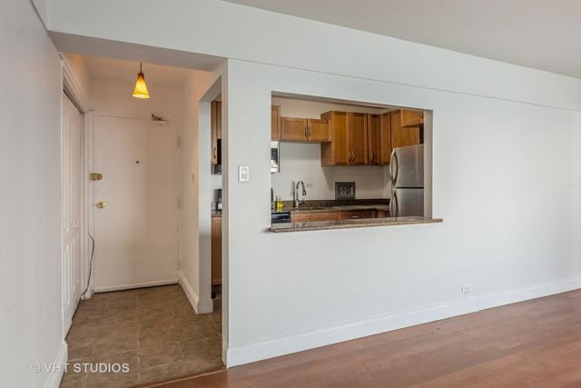 7337 S SOUTH SHORE Drive 1103, Chicago, IL 60649