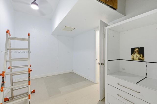 15184 SW 20th St, Miami, FL 33185