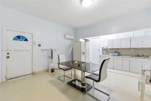 15184 SW 20th St, Miami, FL 33185