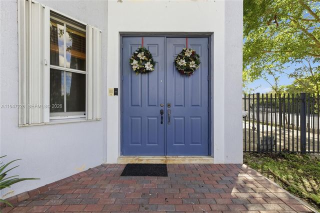 15184 SW 20th St, Miami, FL 33185