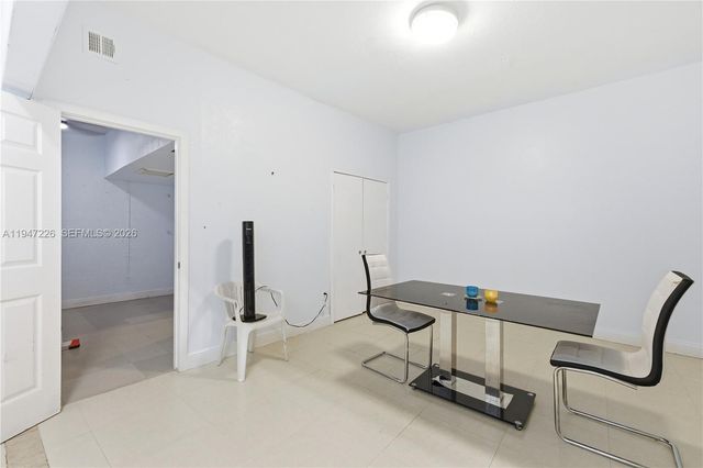 15184 SW 20th St, Miami, FL 33185