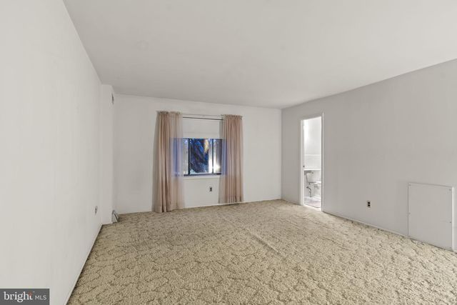 13020 KELVIN AVE, Philadelphia, PA 19116