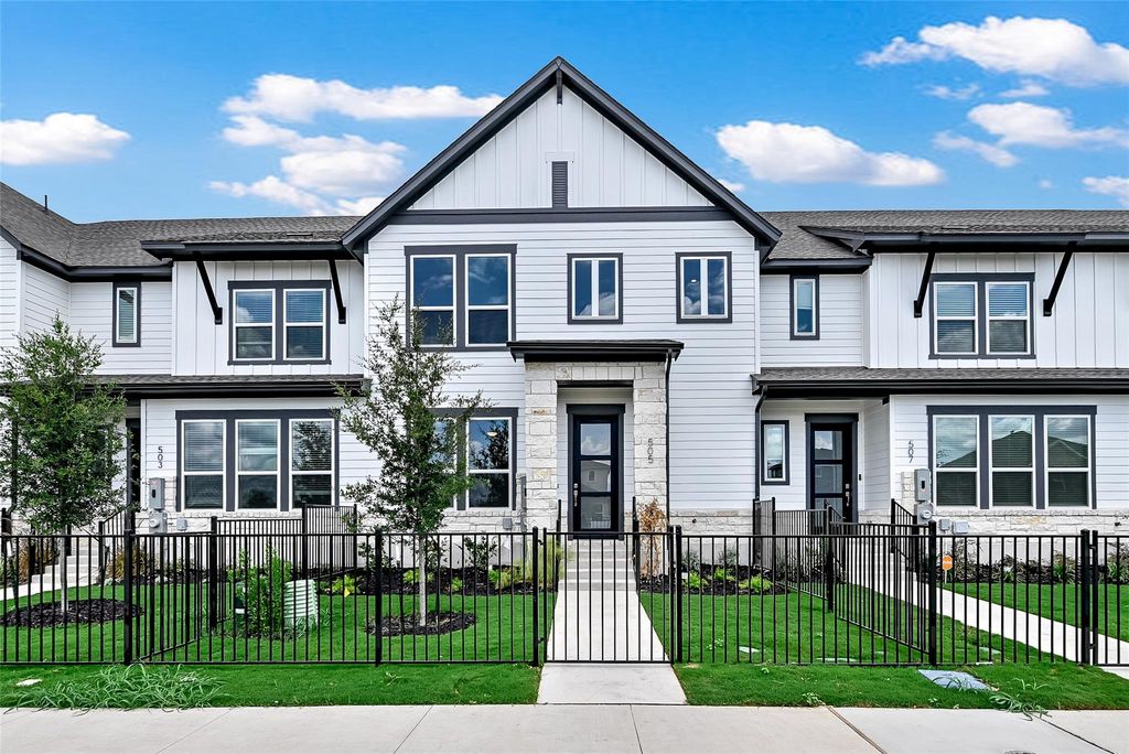 529 Emory Crossing BLVD, Hutto, TX 78634