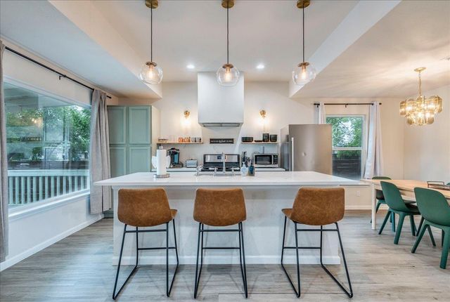 306 Juarez ST, San Marcos, TX 78666