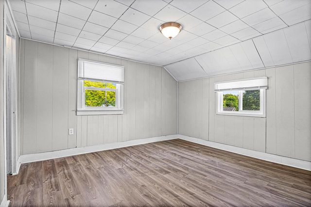 313 8th AVENUE N, Onalaska, WI 54650