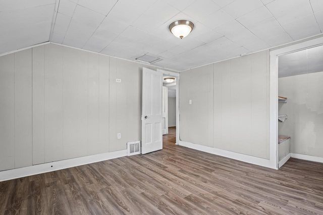 313 8th AVENUE N, Onalaska, WI 54650