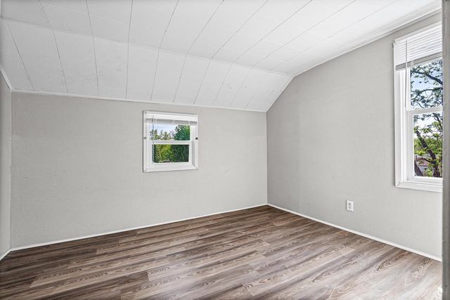 313 8th AVENUE N, Onalaska, WI 54650
