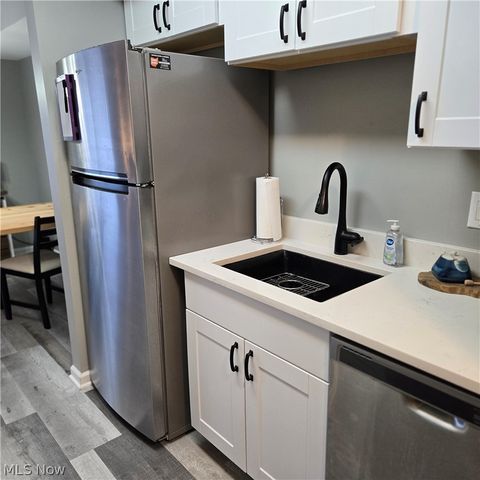 8104 Puritan Drive 52-C, Mentor, OH 44060