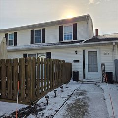 8104 Puritan Drive 52-C, Mentor, OH 44060