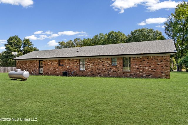 1615 Mcingvale Road, Hernando, MS 38632