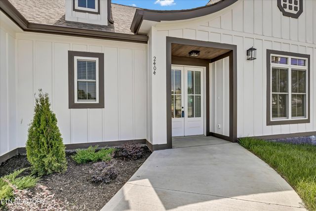 2404 Iron Forge Way, Sevierville, TN 37876