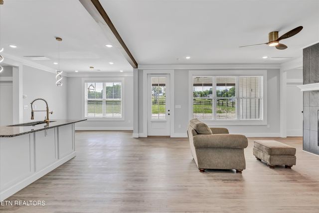 2404 Iron Forge Way, Sevierville, TN 37876