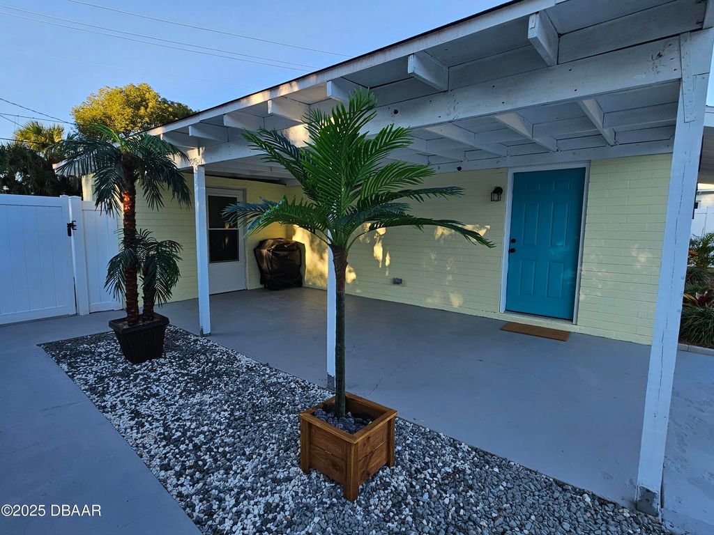 62 River Shore Drive, Ormond Beach, FL 32176