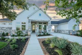 210 Landon Path, Castroville, TX 78009