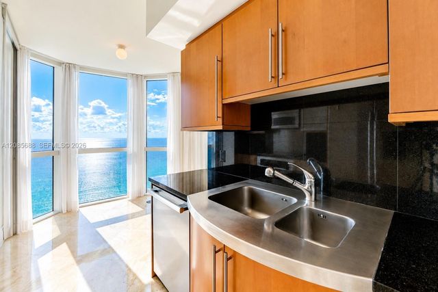 6365 Collins Avenue 3403, Miami Beach, FL 33141