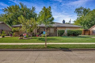 808 Windcrest Drive, Keller, TX 76248